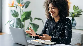 Governo de SP oferece 15 cursos gratuitos para mulheres em 11 cidades até o fim de outubro