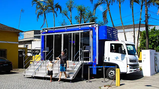 Sebrae Móvel oferece atendimento gratuito para empreendedores em São Vicente