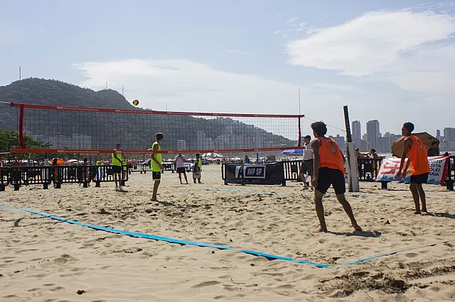 São Vicente recebe etapa de encerramento do Circuito Master de Vôlei de Praia neste sábado (17)