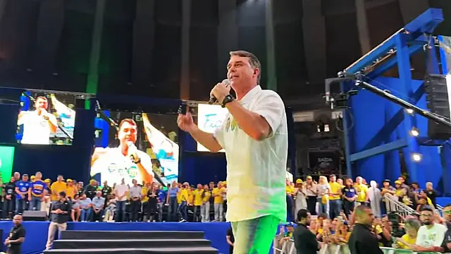 Direita brasileira: ou castra ou liga as trompas