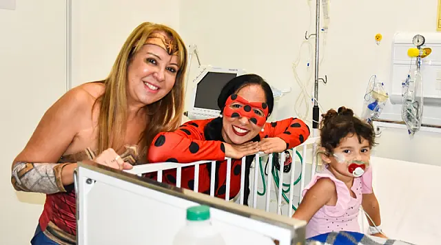 ONG 'Estrela Milinha' alegra pacientes do Hospital do Vicentino nesta sexta (23)