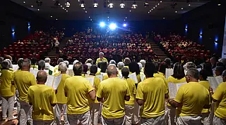 Coralistas soltam a voz e encantam público no 26ª Encontro de Corais  da Longevidade