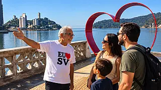 São Vicente abre vagas para idosos atuarem no atendimento a turistas