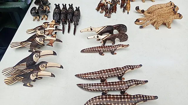 Artesãos indígenas começam a vender produtos na Feira de Artesanato do Jardim Samoa