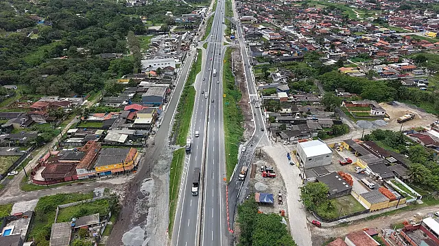 Governo de SP amplia obras na Padre Manoel da Nóbrega para melhorar acessos e segurança no litoral