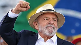 Em eleição histórica e disputada voto a voto, Lula vence no fim da apuração e garante o quarto mandato