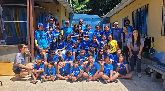 Em meio à vulnerabilidade social, projeto aposta no surfe para mudar trajetórias de vida
