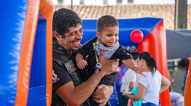 Associação Amigos do Jardim Real celebra aniversário com festa para as  crianças