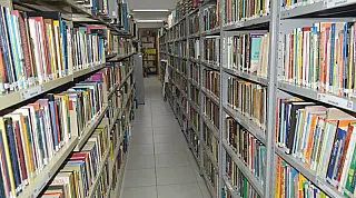 Prefeitura de Guarujá amplia projeto 'Livro Passeante' para todos os Caecs