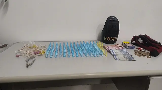 GCM apreende mais de 100 porções de drogas e prende suspeito em São Vicente
