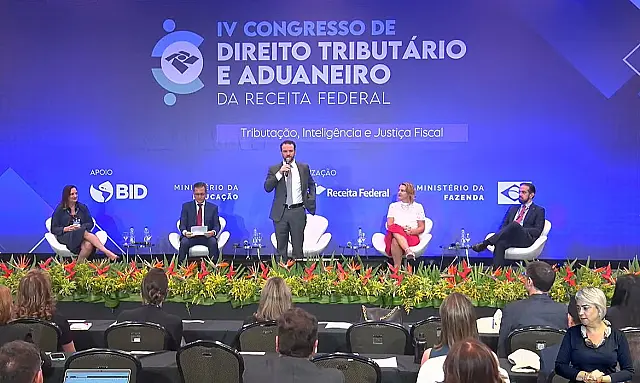 Durigan defende Receita como plataforma de inteligência do Estado
