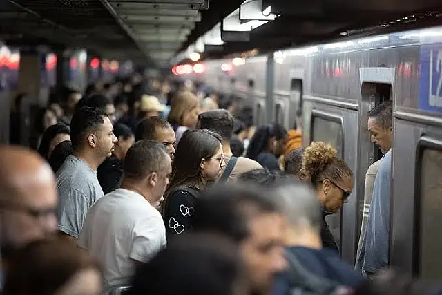 Governo de SP garante transporte metropolitano gratuito nos dias de votação