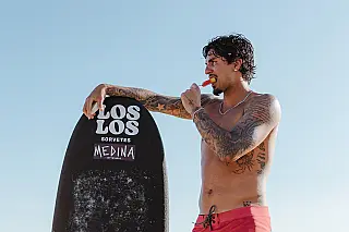 Gabriel Medina leva personagem Medininha para nova linha infantil da Los Los