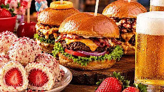 Festival do Morango, Burguer e Chopp reúne gastronomia e lazer no Emissário Submarino, em Santos