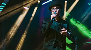 Arenas Evo promove happy hour solidário com Rodrigo Melo nesta sexta (9)