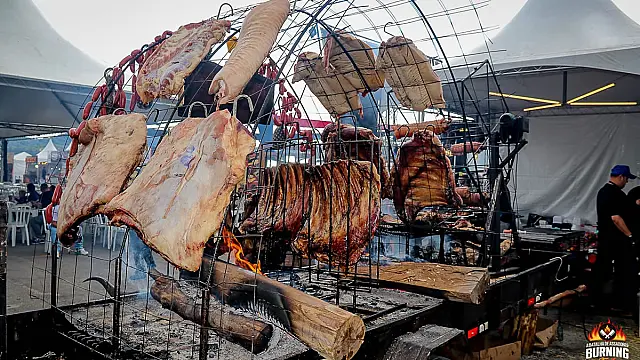 Burning Fest - Batalha de Assadores chega pela primeira vez ao Guarujá de 30 de outubro a 2 de novembro